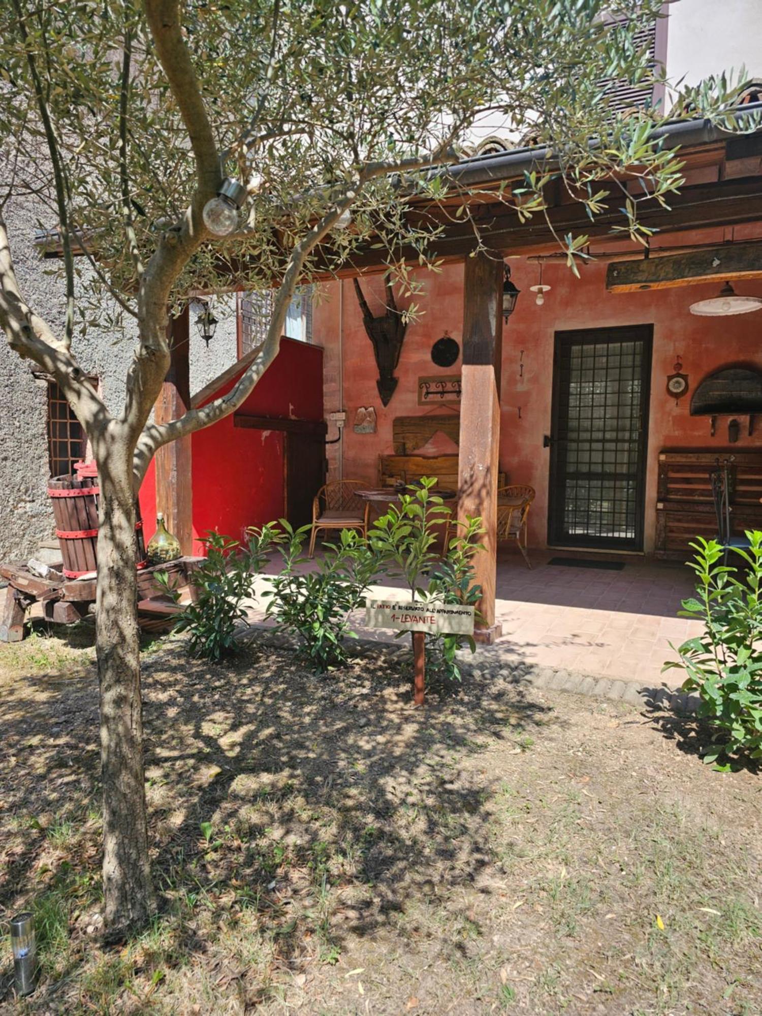 La Rosa Dei Venti - Country House Fossato di Vico Εξωτερικό φωτογραφία