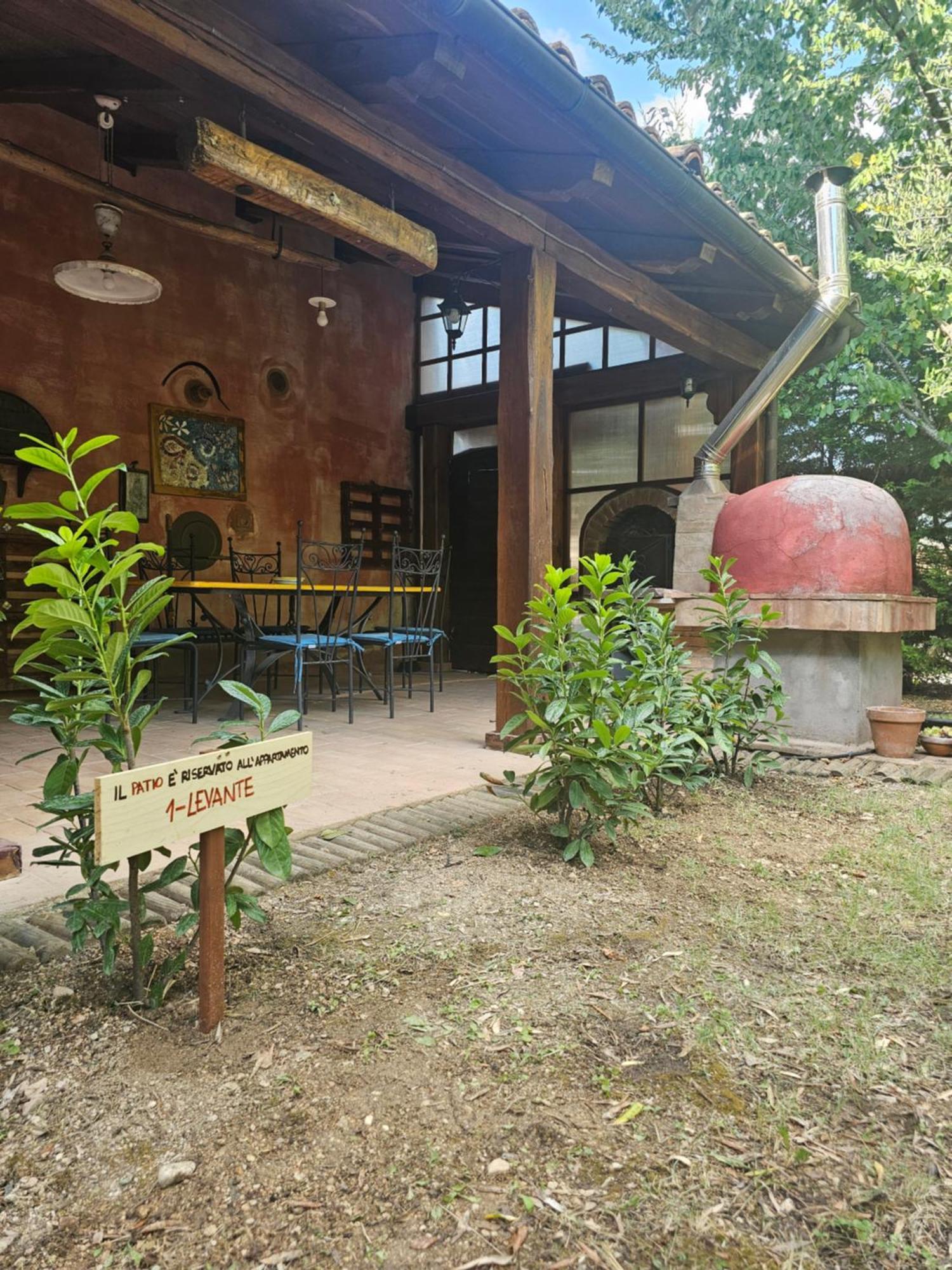 La Rosa Dei Venti - Country House Fossato di Vico Εξωτερικό φωτογραφία