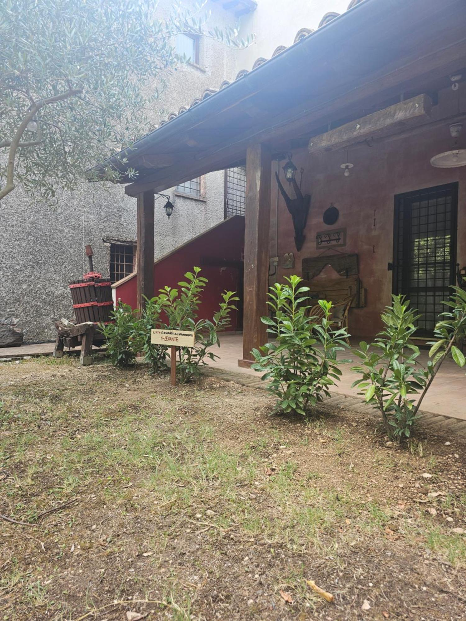 La Rosa Dei Venti - Country House Fossato di Vico Εξωτερικό φωτογραφία