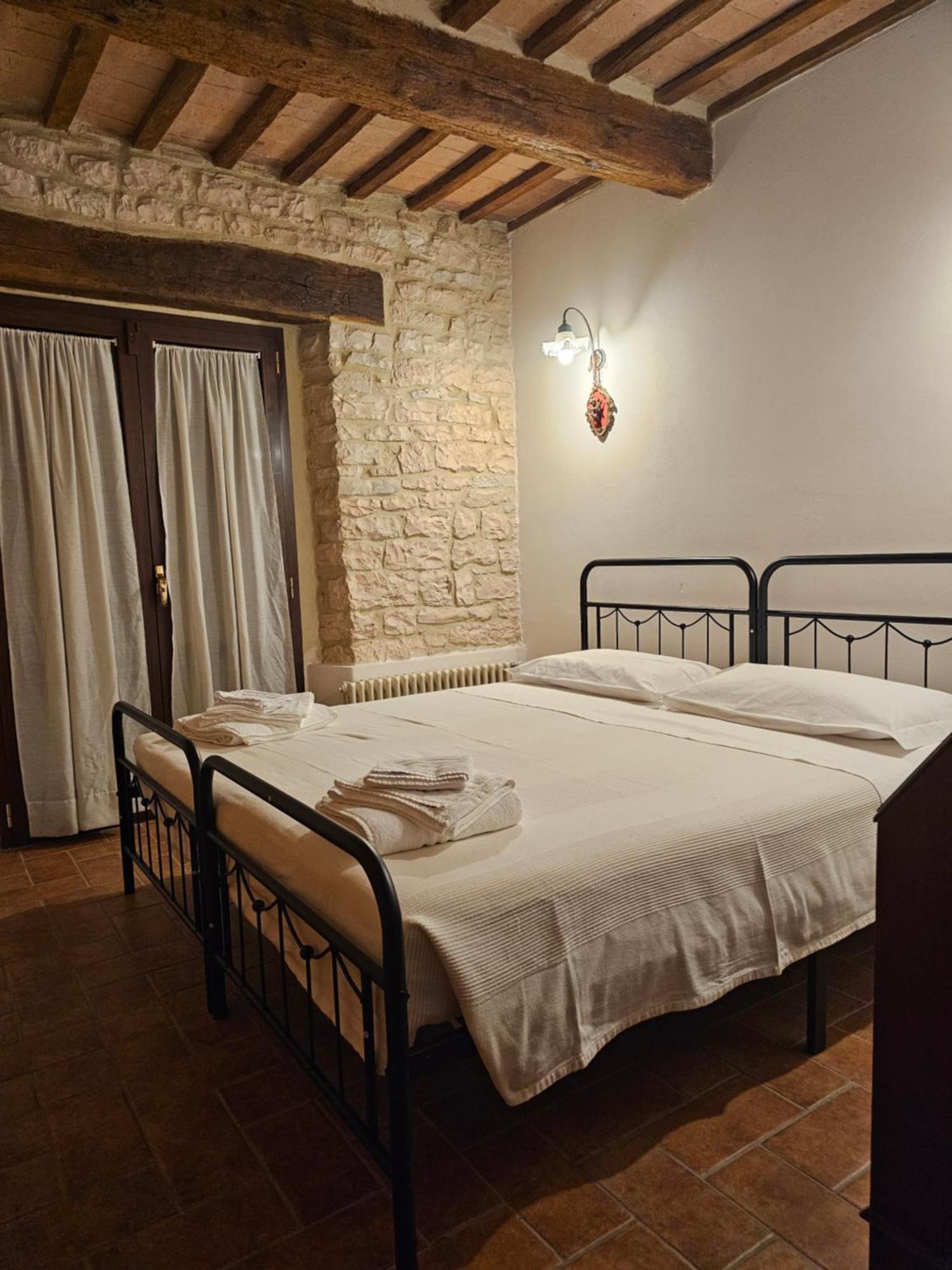 La Rosa Dei Venti - Country House Fossato di Vico Εξωτερικό φωτογραφία