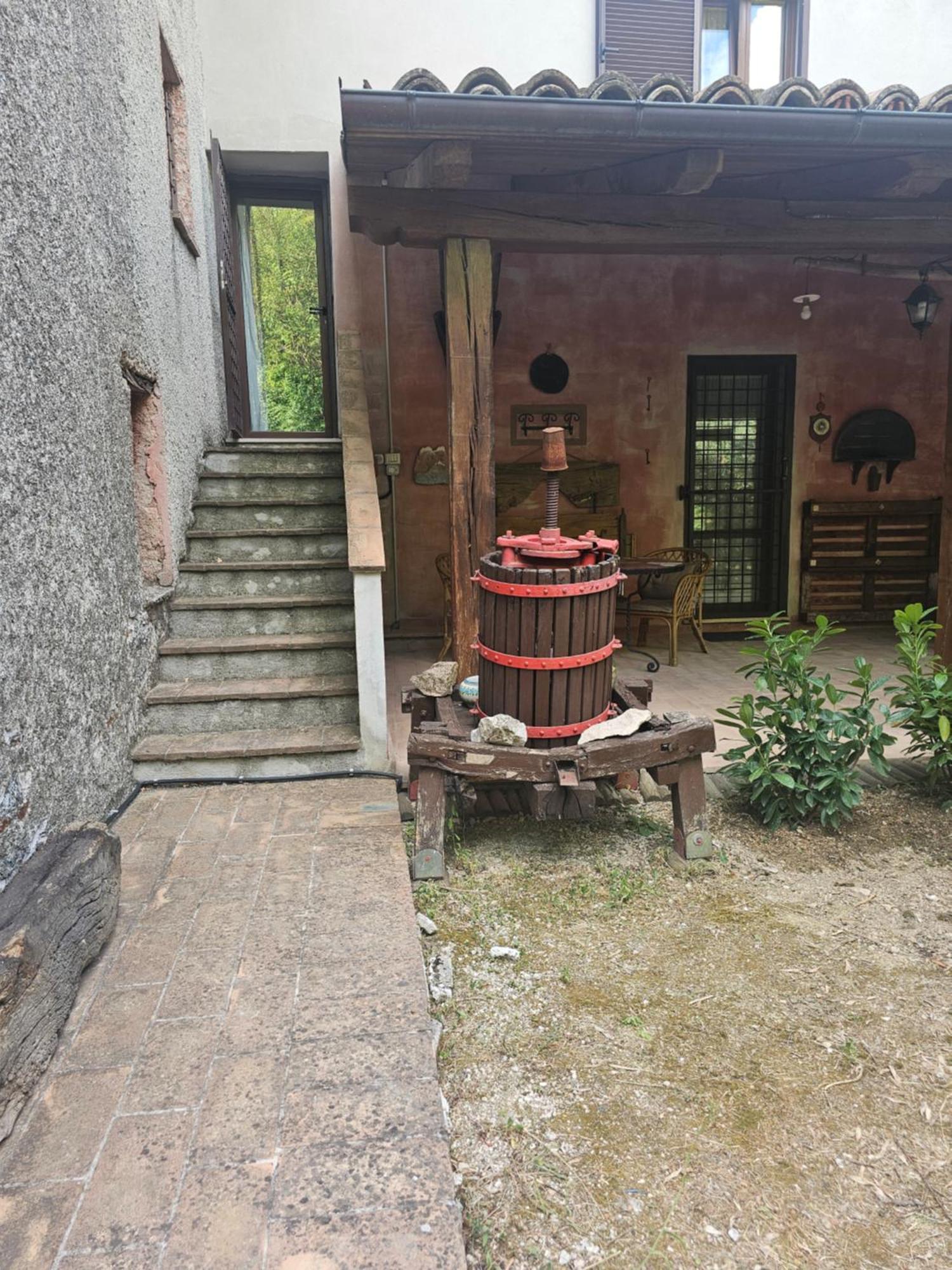 La Rosa Dei Venti - Country House Fossato di Vico Εξωτερικό φωτογραφία